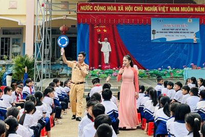 Tuyên truyền giáo dục pháp luật về trật tự, an toàn giao thông đường bộ cho học sinh tại trường Tiểu học Lê Hồng Phong – Thành phố Gia Nghĩa