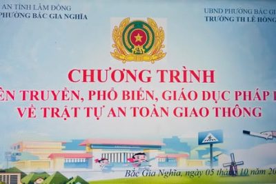 TUYÊN TRUYỀN VÀ KÝ CAM KẾT AN TOÀN GIAO THÔNG NĂM HỌC 2026 – 2027